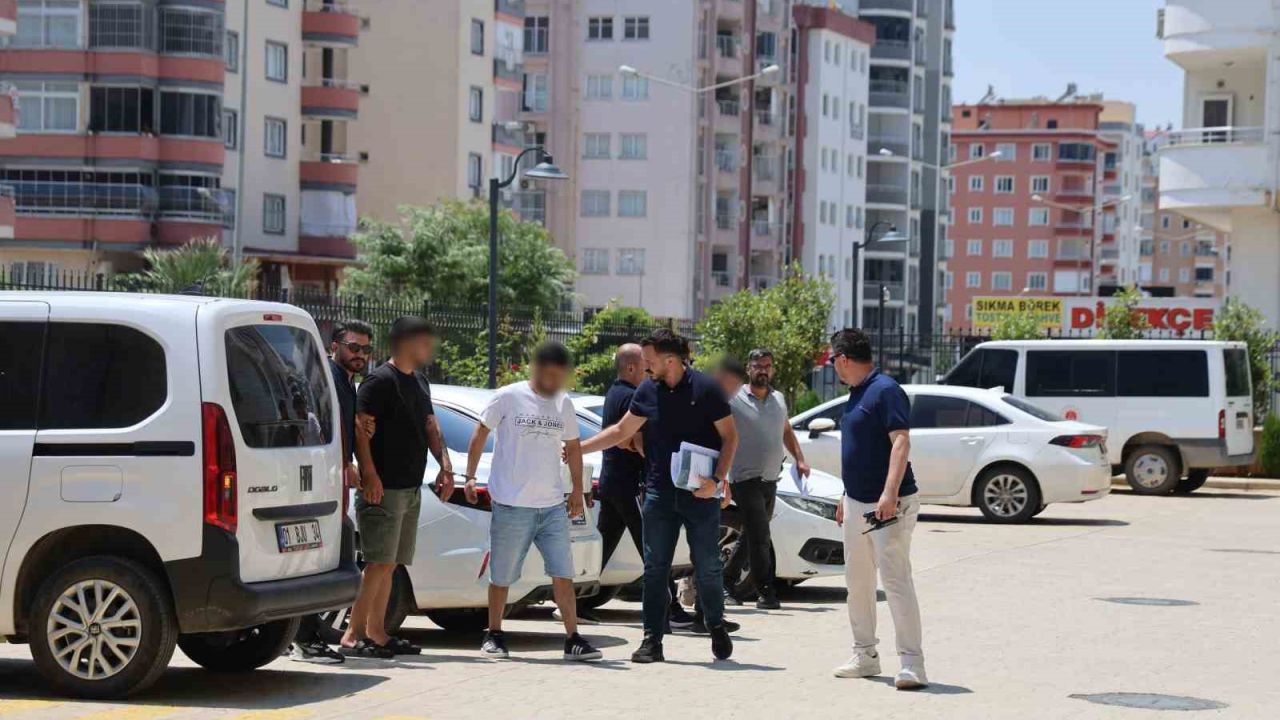Adliye önündeki silahlı kavganın 4 şüphelisi serbest bırakıldı