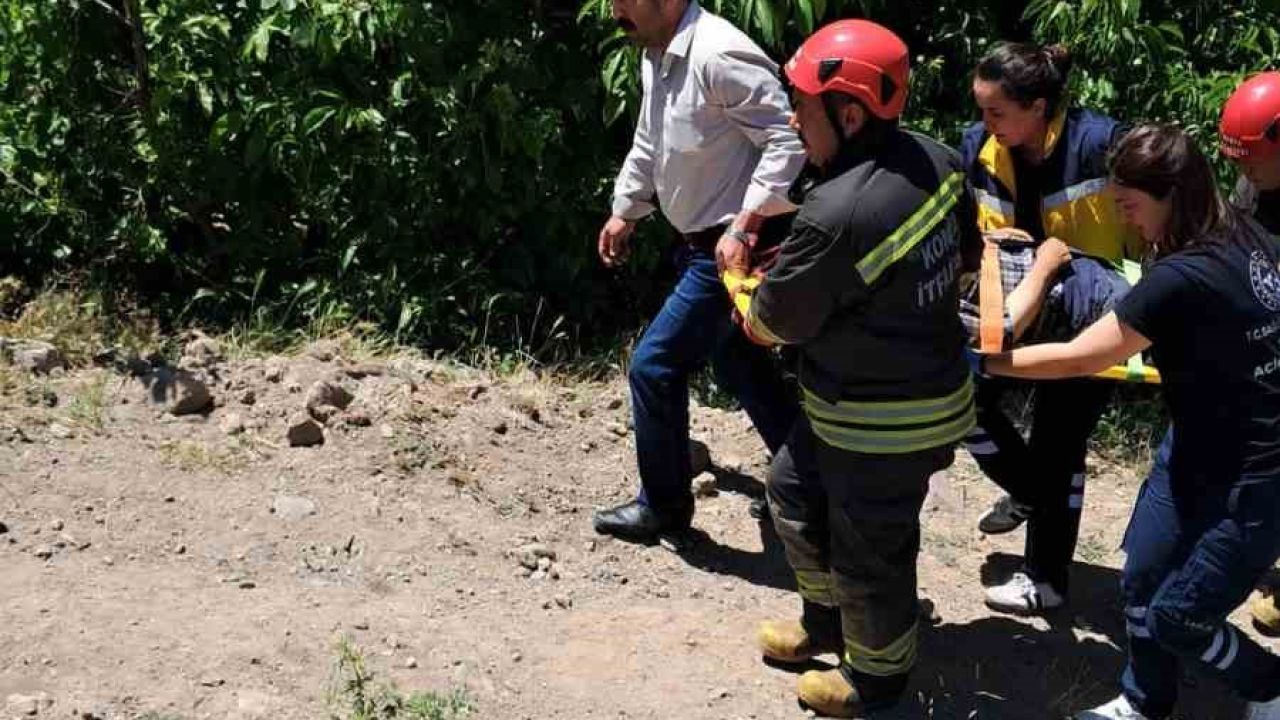 Ağaçtan su kanalına düşen şahıs yaralandı
