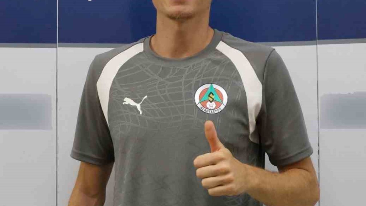 Alanyaspor’da teknik heyet ve futbolcular, sağlık kontrolünden geçti