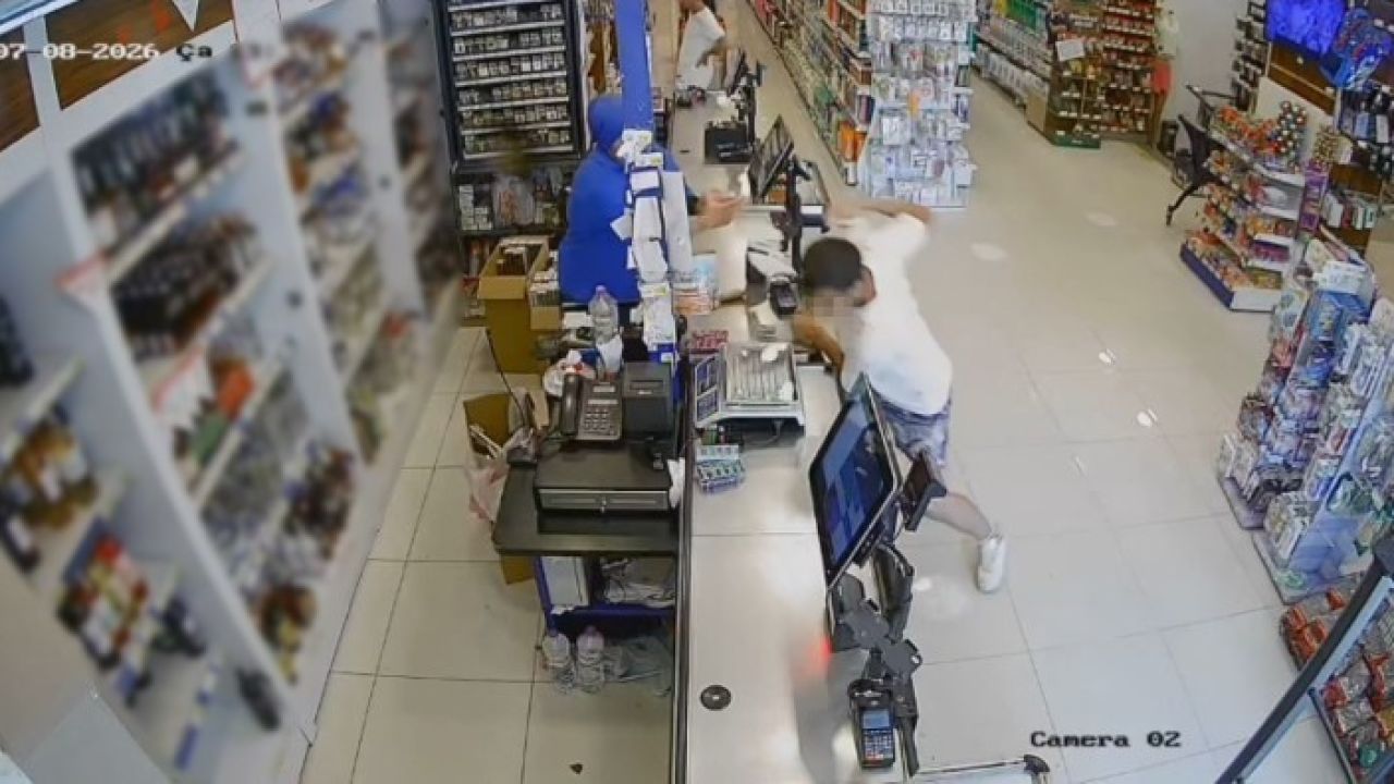 Antalya’daki zincirleme kapkaç ve gasp olayında marketteki kasiyer yaşadığı şoku anlattı
