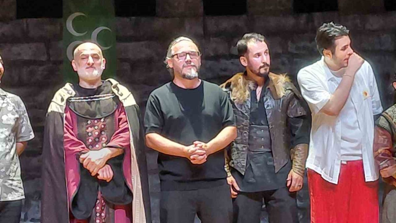 Aydos Kalesi’nin fethi sahneye taşındı