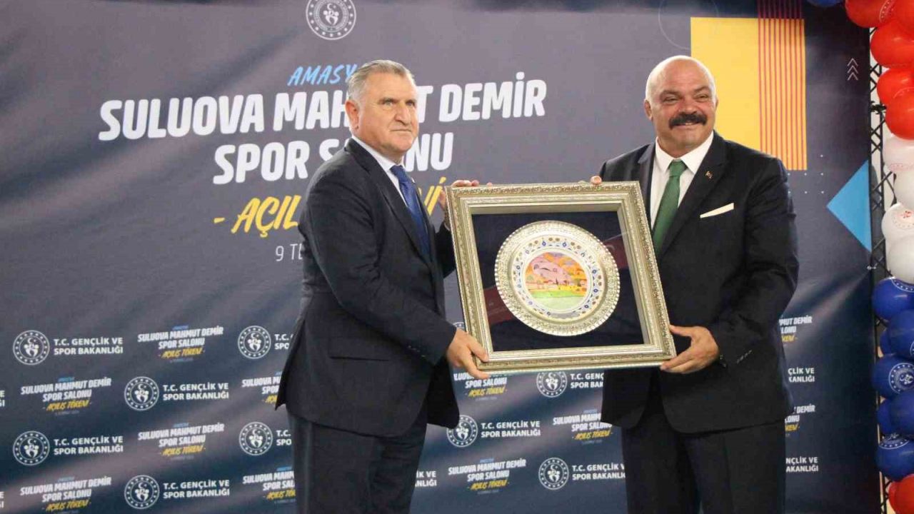 Bakan Bak: "Türkiye, NATO Zirvesi’nde tüm dünyaya gücünü gösterdi"