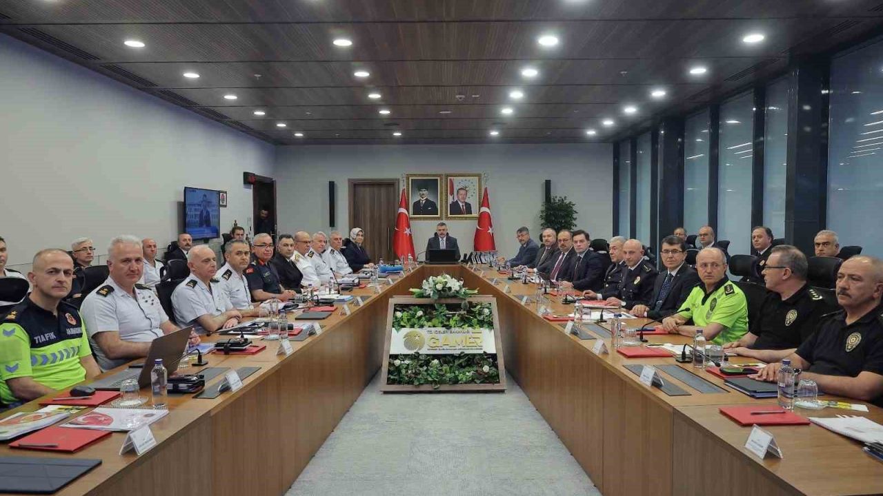 Bakan Çiftçi: "Bu zirve, Türkiye’nin diplomatik ağırlığını, kurumsal kapasitesini, güvenlik tecrübesini ve ev sahipliğini bütün dünyaya göstereceği son derece önemli bir buluşmadır"