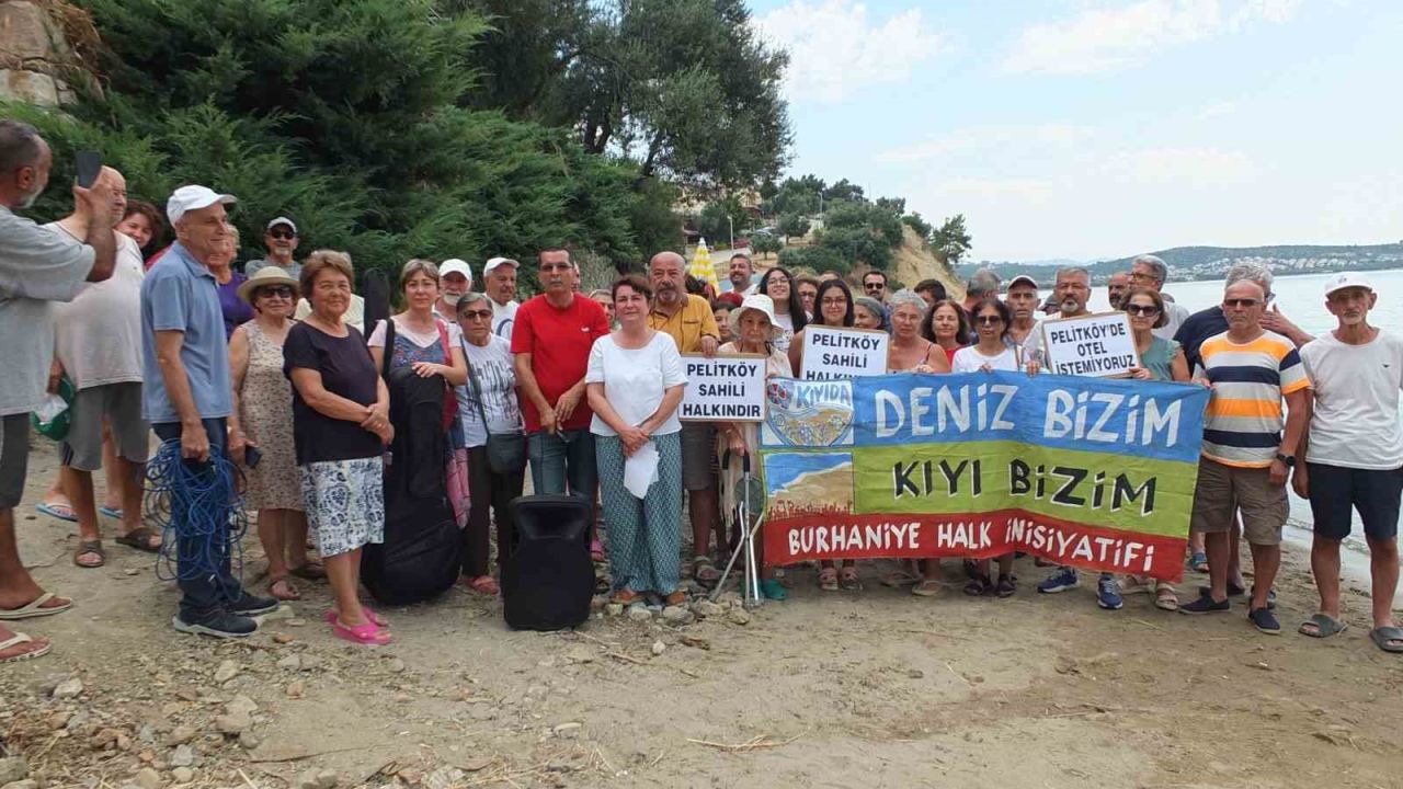 Balıkesir’de vatandaşlar kıyı işgaline tepki gösterdi