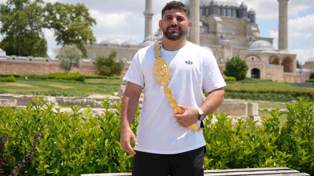 Başpehlivan Erkan Taş: "Hedefim altın kemeri uzun yıllar korumak"