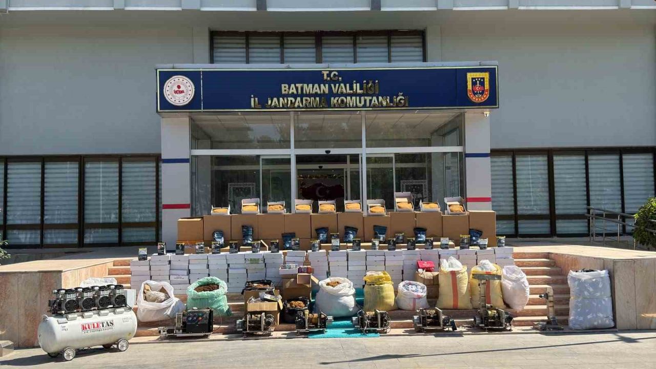 Batman’da kaçakçılık operasyonunda binlerce kaçak ürün ele geçirildi