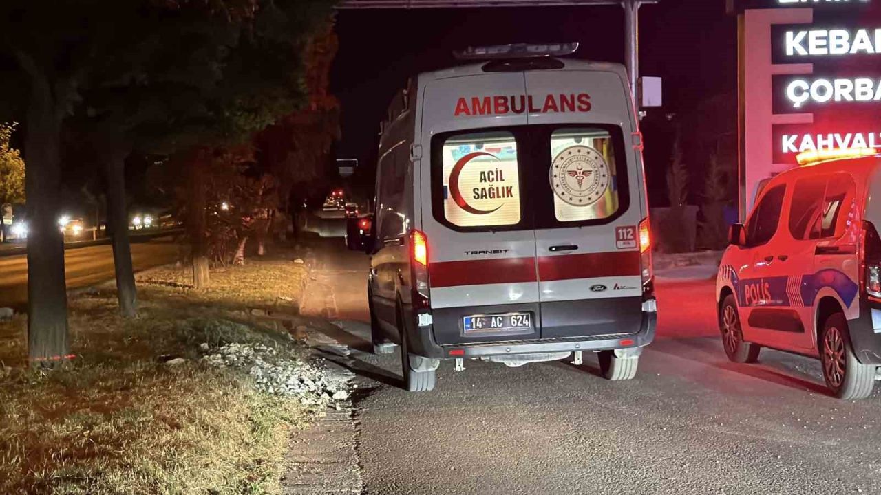 Bolu’da düğünde kavgayı ayırmaya çalışan baba ile oğlu yaralandı
