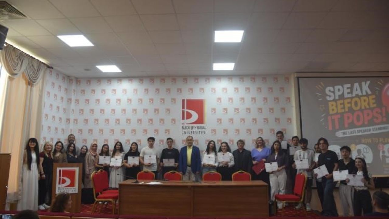 BŞEÜ’de İngilizce Yılsonu Gösterisi büyük beğeni topladı