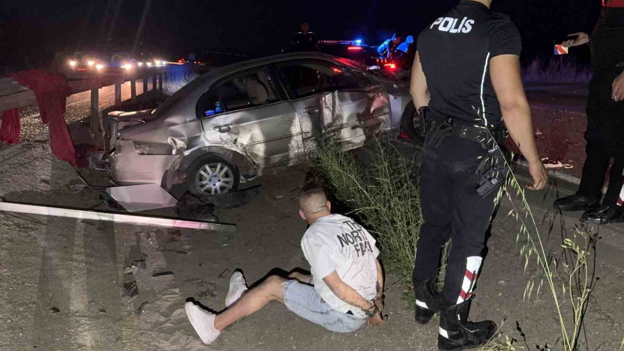 Bursa’da 100 kilometrelik kovalamaca bariyere çarpınca bitti