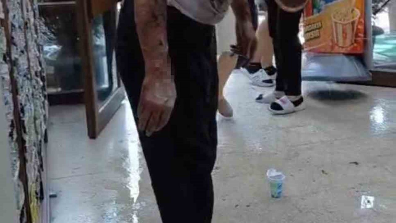 Bursa’da lavaboyu açmak için dökülen kimyasal madde patladı: 2 yaralı