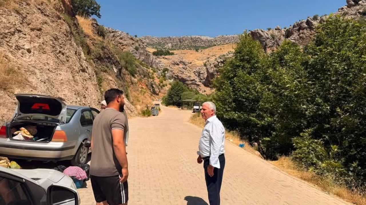 Çermik Belediye Başkanı Karamehmetoğlu, turistlerle bir araya geldi