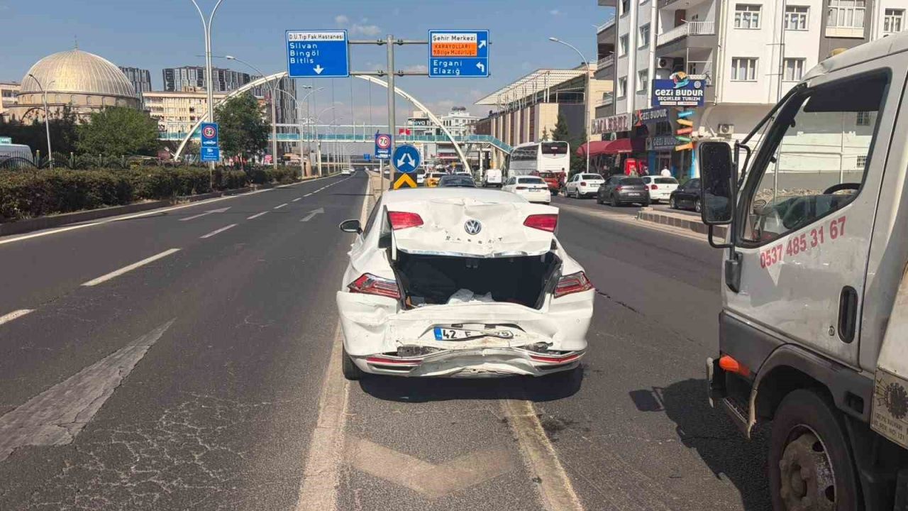 Diyarbakır’da trafik kazası: 7 aylık hamile sürücü şoka girdi