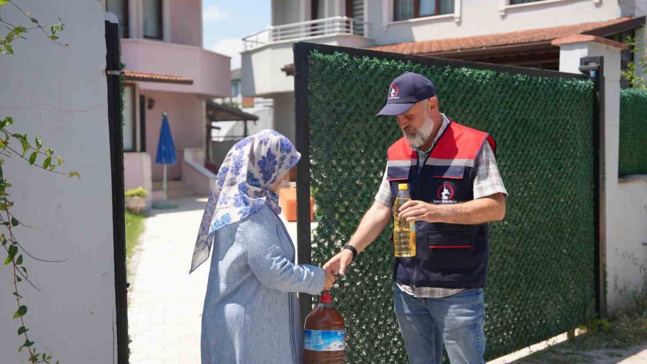 Düzce’de atık yağ kampanyasına katılanlara sıvı yağ hediyesi