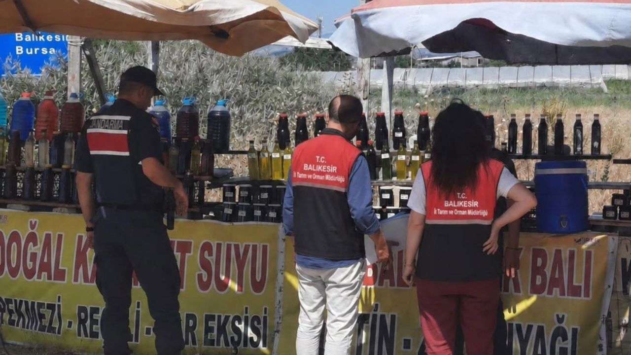 Edremit’te yol kenarındaki gıda satışlarına jandarma destekli sıkı denetim