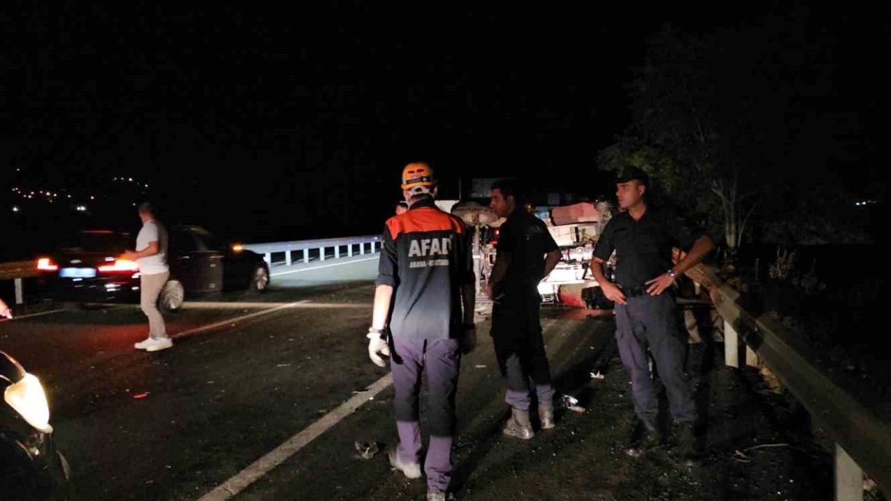 Elazığ’da minibüs ile traktör çarpıştı: 1 yaralı
