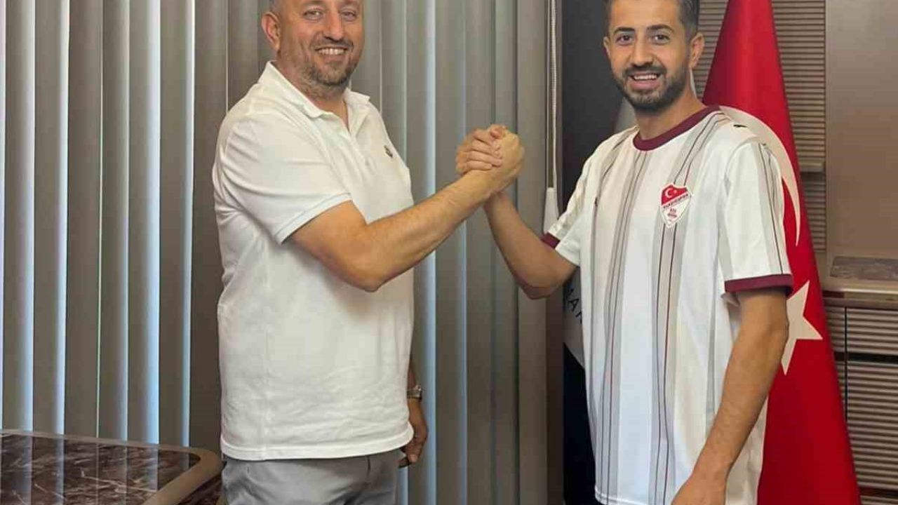 Elazığspor Onur Eriş’le sözleşme imzaladı
