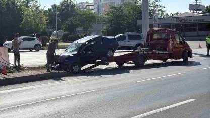 Eskişehir’de hatalı manevra kaza getirdi: 1 yaralı