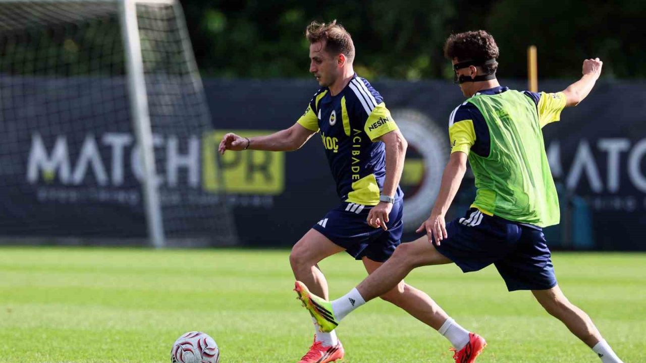 Fenerbahçe, yeni sezon hazırlıklarını sürdürüyor