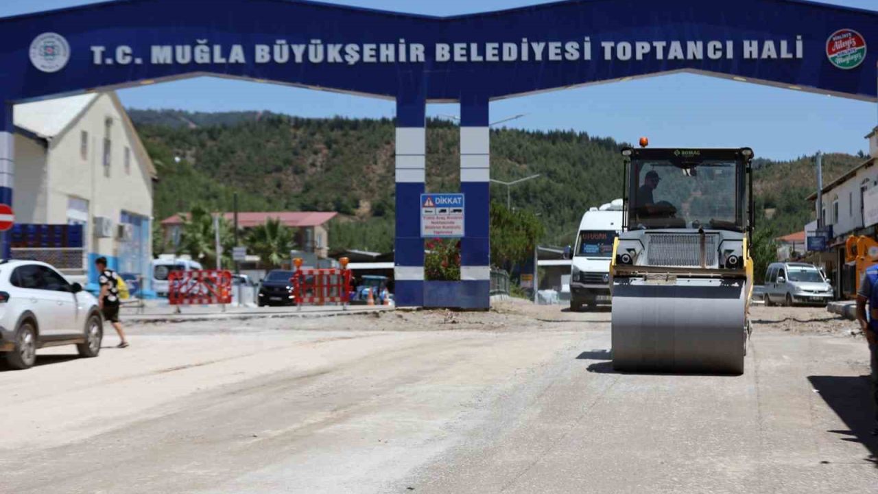 Fethiye toptancı hal bölgesinde yollar yenileniyor