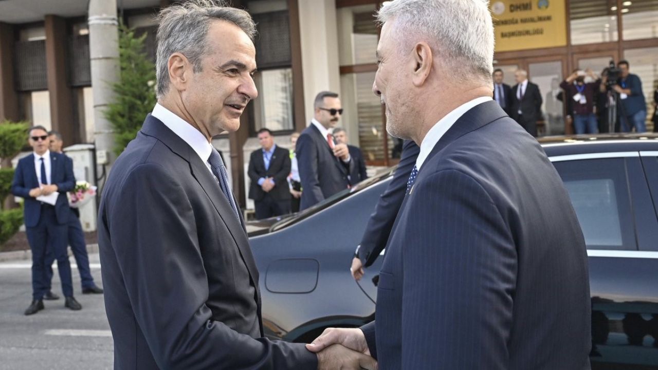 Fransa Cumhurbaşkanı Macron ve Yunanistan Başbakanı Miçotakis Ankara’da