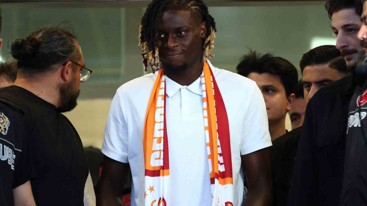 Galatasaray’ın yeni transferi Lesley Ugochukwu, İstanbul’a geldi