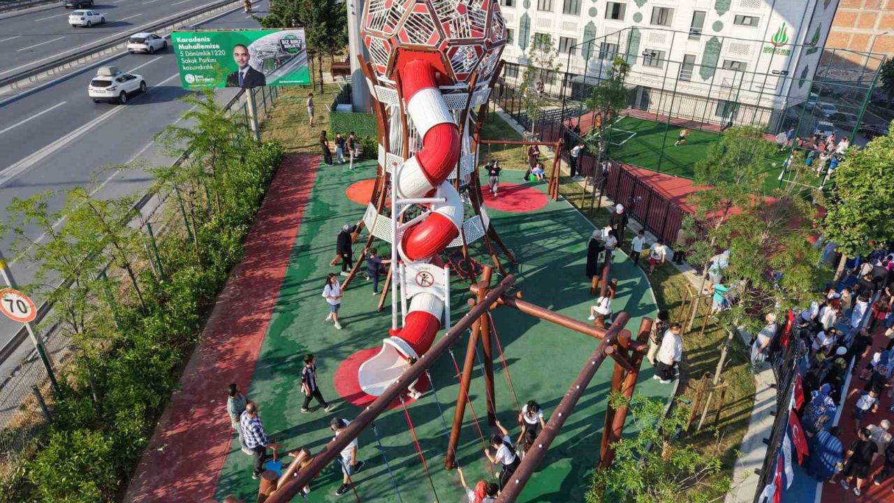 Gaziosmanpaşa’da Dünya Kupası temalı park törenle açıldı