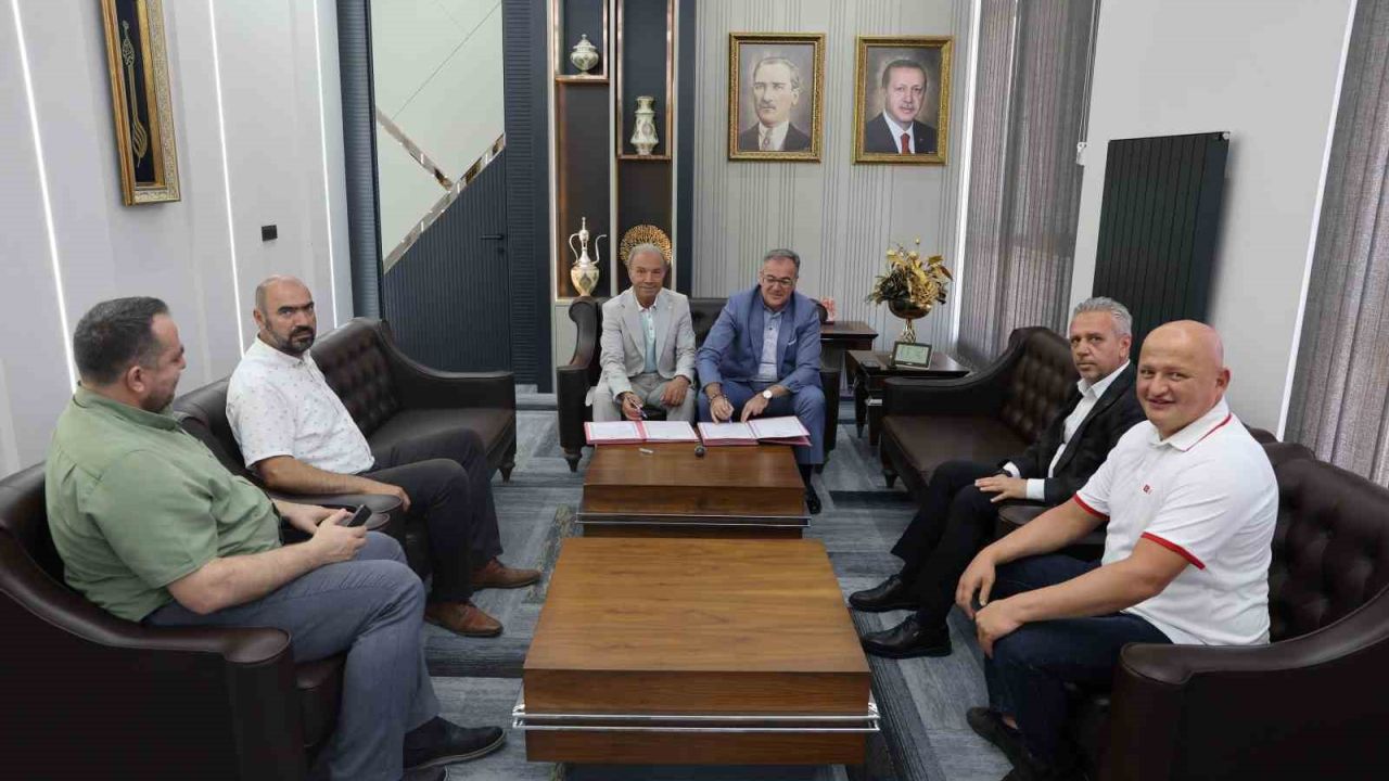 Hacılar’da kıyafetler umuda dönüşecek
