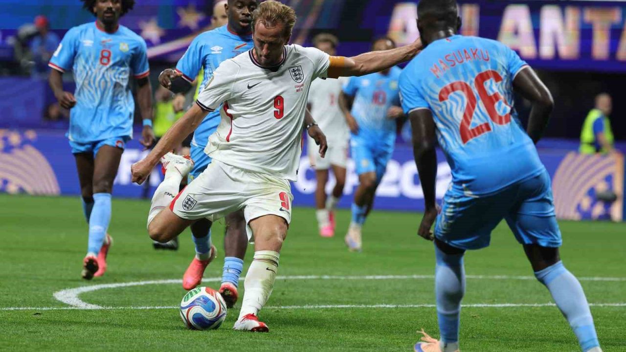 Harry Kane yıldızlaştı, İngiltere turladı