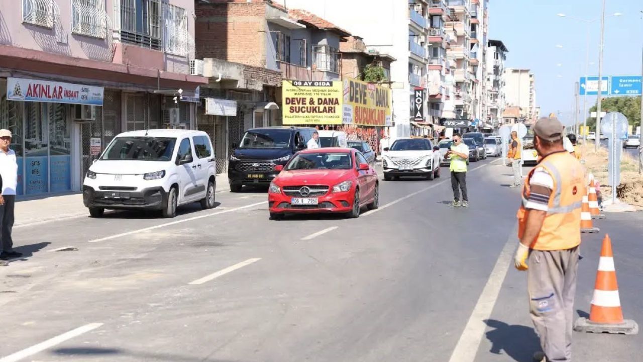 İncirliova anayolunda sıcak asfalt çalışması tamamlandı