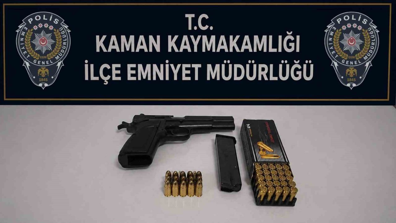 Kaman’da ruhsatsız tabanca ve 52 fişek ele geçirildi