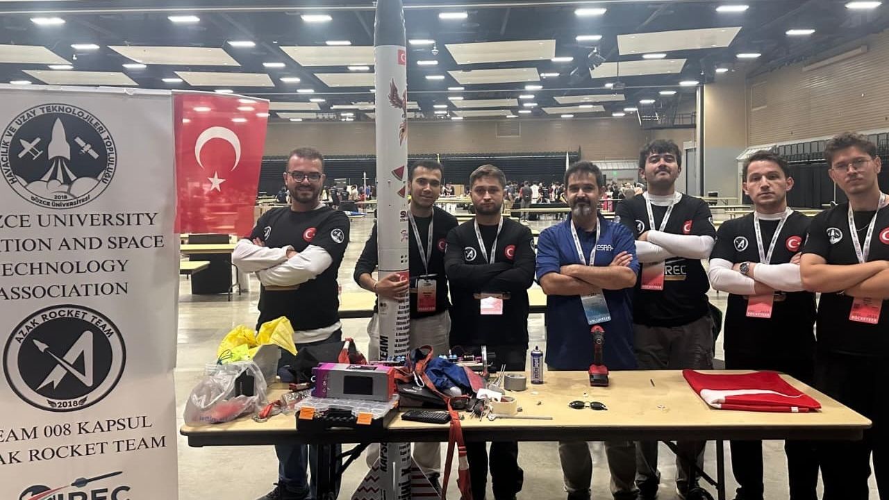 Kapsül Azak Rocket Team ABD’de dünya birincisi oldu