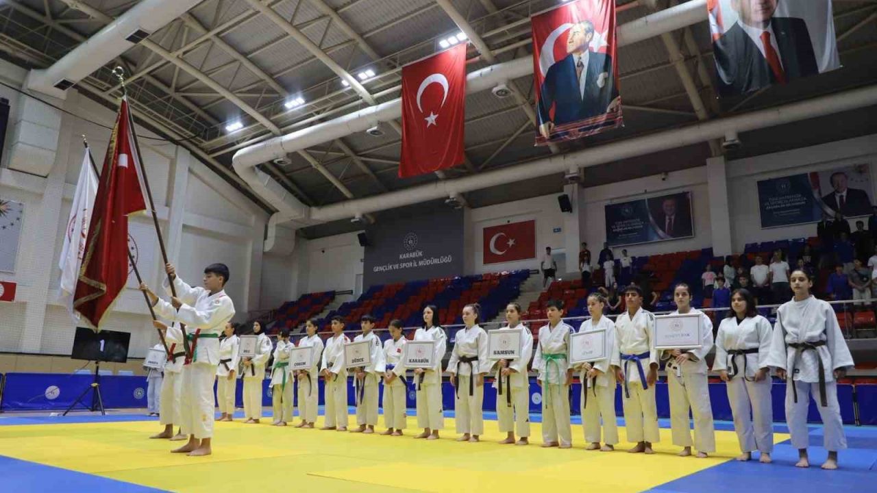 Karabük’te ANALİG Judo 1.Etap Grup Müsabakaları başladı