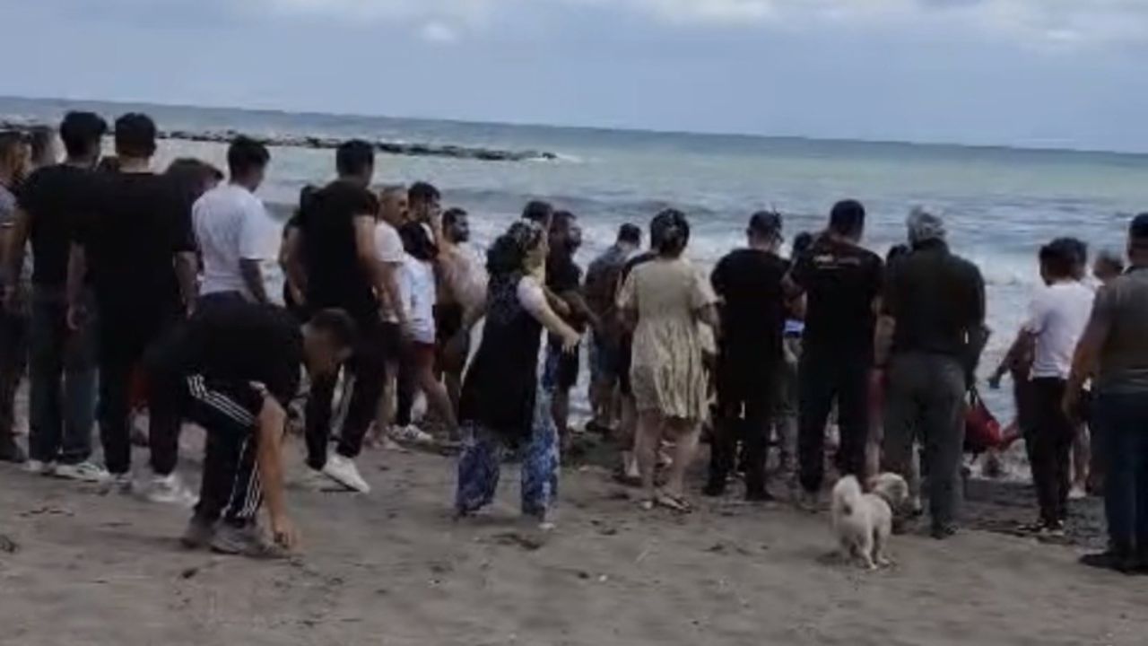 Karadeniz’de facia: Valiliğin uyarısına rağmen denize girdiler, 1 kişi öldü, 2 kişi hastanelik oldu
