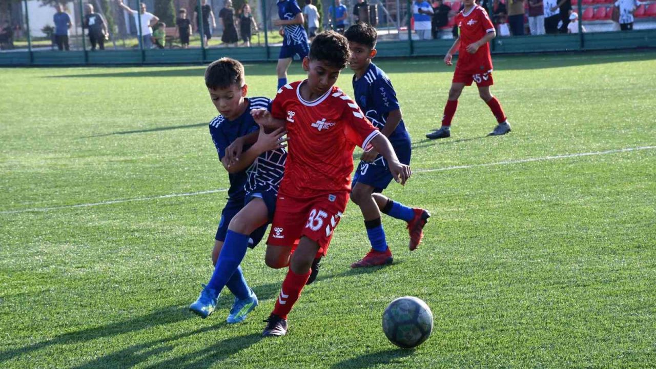 Kayseri U-11 Ligi’nde şampiyon Melikgazi Belediyespor oldu