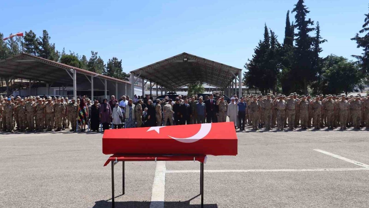 Kilis’te kalp krizi sonucu hayatını kaybeden uzman çavuş için tören düzenlendi
