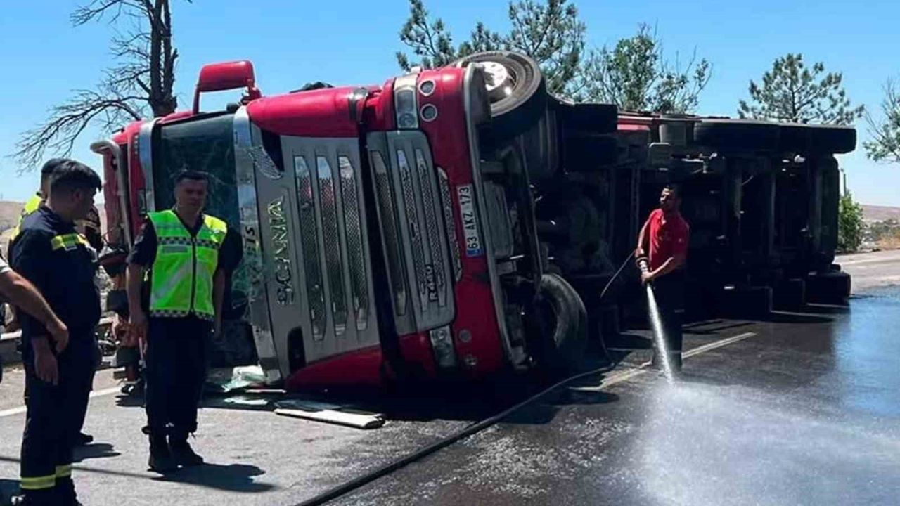 Kırıkkale’de tır devrildi: 1 yaralı