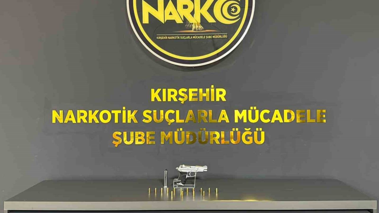 Kırşehir’de ruhsatsız tabanca, şarjör ve fişek ele geçirildi