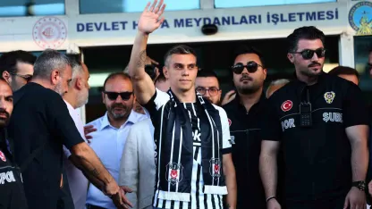 Leandro Trossard, Beşiktaş için İstanbul’a geldi