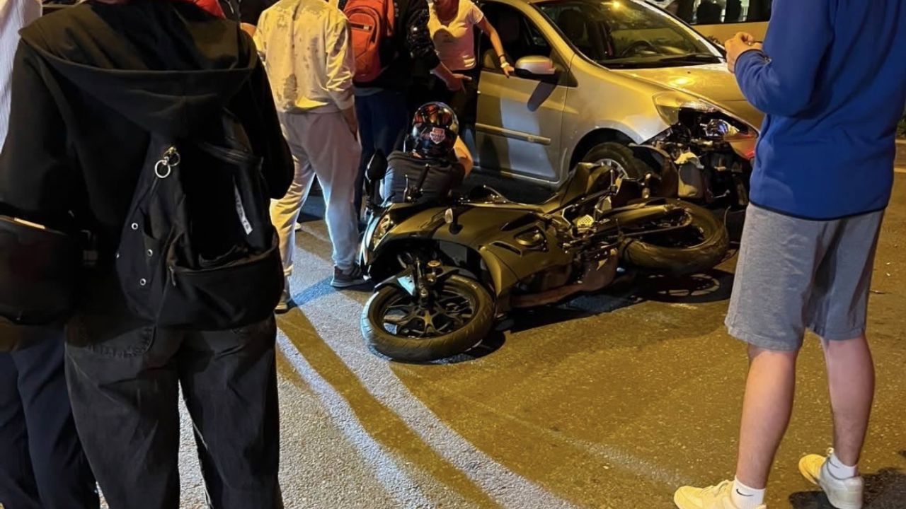 Lüleburgaz’da otomobil ile motosiklet çarpıştı, taraflar arasında gerginlik yaşandı