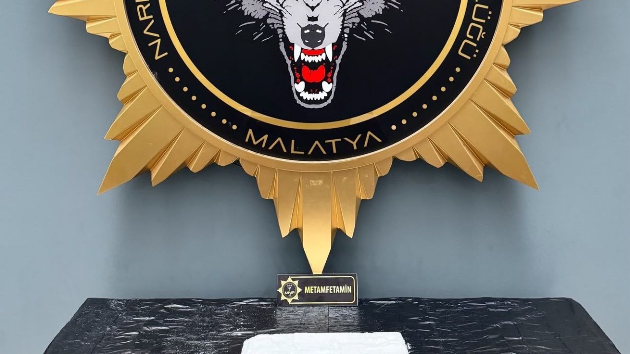 Malatya’da araçta 1 kilo metamfetamin ele geçirildi
