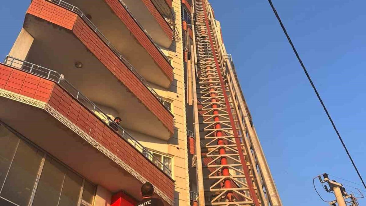 Mardin’de apartman dairesinde çıkan yangın söndürüldü