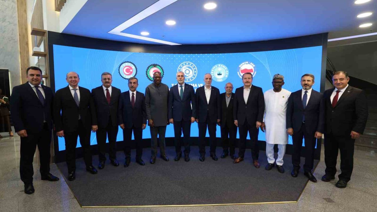 Memur-Sen Genel Başkanı Yalçın: "O gece sadece bir darbe püskürtülmedi, aynı zamanda bir işgal girişimi durduruldu"