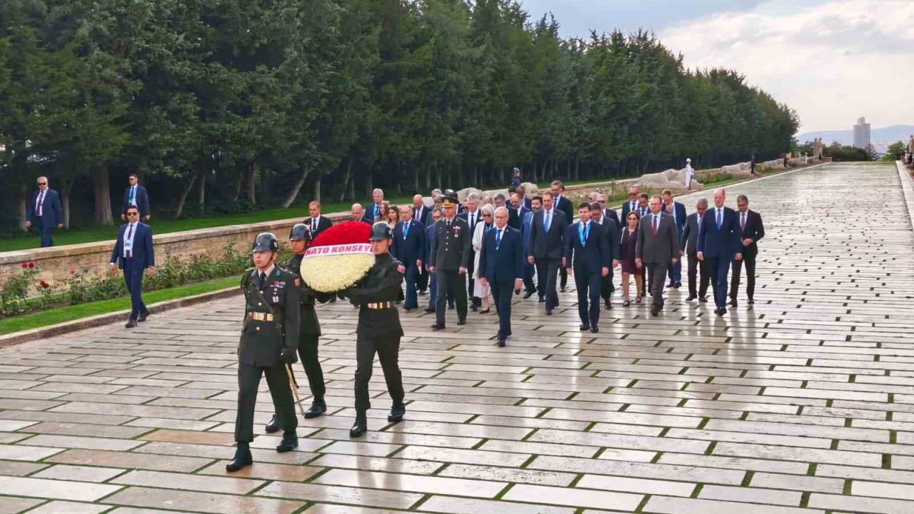 NATO heyetinden Anıtkabir’e ziyaret