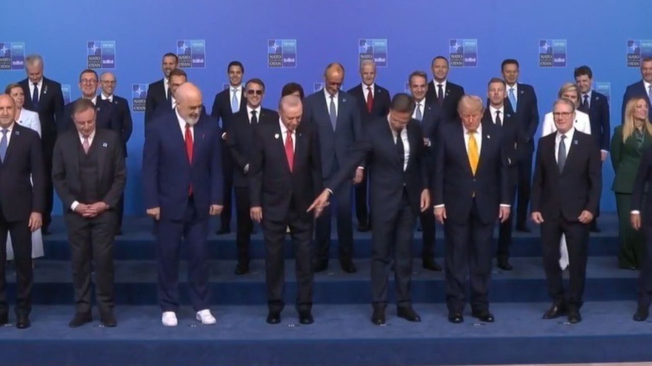 NATO Zirvesi’nde beyaz ayakkabı detayı dikkat çekti