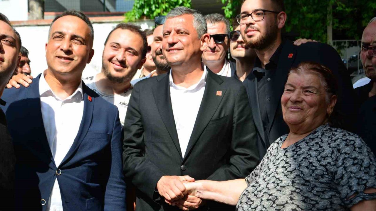 Özgür Özel’den eski milletvekili Köse’ye başsağlığı ziyareti