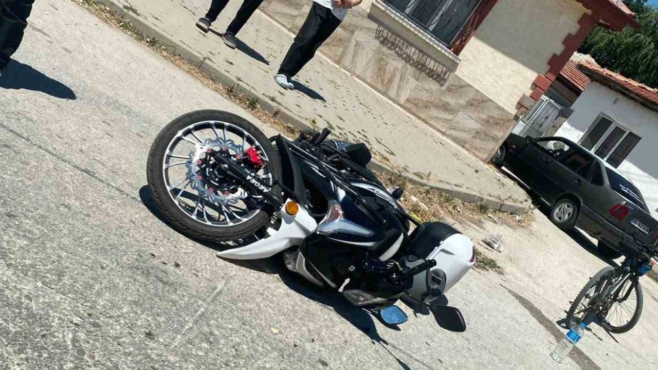 Panelvan araç ile motosiklet çarpıştı: 1 yaralı