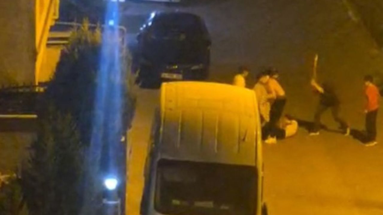 Pendik’te yabancı uyruklu şahıslar arasında kavga kamerada