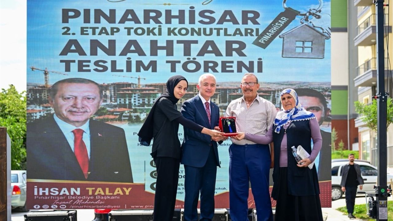 Pınarhisar’da TOKİ sevinci: Anahtarlar hak sahiplerine teslim edildi