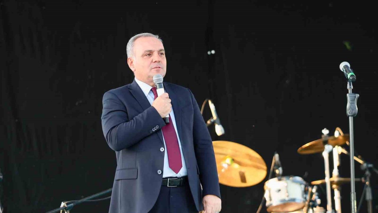 Rektör Prof. Dr. Altun, akademik ve idari personel ile buluştu