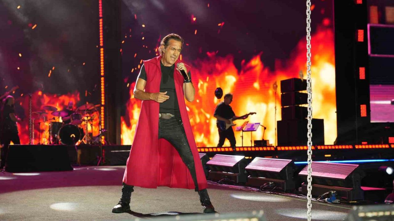 Sakaryalılar festivalin son gününde Kıraç ile coştu